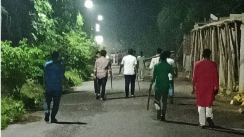 bcl-members-attackig-job-quota-protesters-on-chattogram-university-campus-on-sunday-night-d5f9b42f1fe93595da31dd67ccf5150f1721016999.png