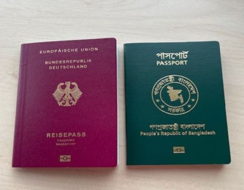 german-and-bangladeshi-passports-c7077ea507e9603a06670085b49390a61757094684.jpg