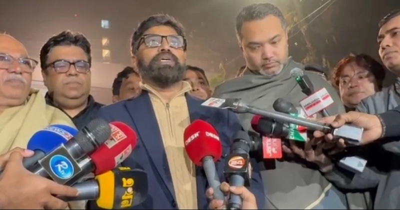 saleh-shibly-the-newly-appointed-press-secretary-to-bnp-acting-chairman-tarique-rahman-talking-to-reporters-on-saturday-31edf291f2565815f12bb0c59bdb4a2e1767458099.jpg