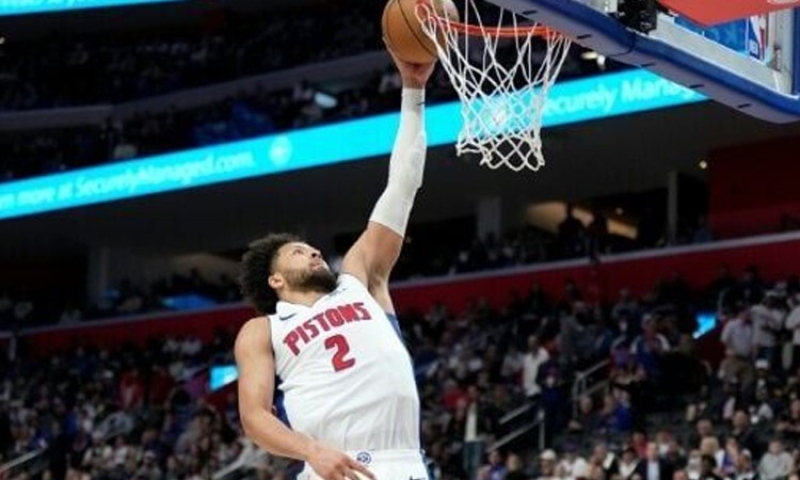 pistonsroutmagictocapcomebackbooknbaplayoffclashwithcavaliers-ezgif-1606da81cec57b5908398929c735baf41777876849.jpg