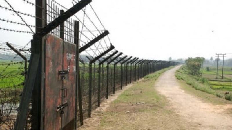 border-india_and_bangladesh-02a422d8d1f40e4cb38248d21229c2421780284787.jpg
