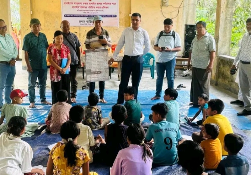 special-campaign-in-kalapara-to-teach-rakhine-children-their-mother-tongue-38cdee0d17f95dff9a0141459422f4cb1780421995.jpg
