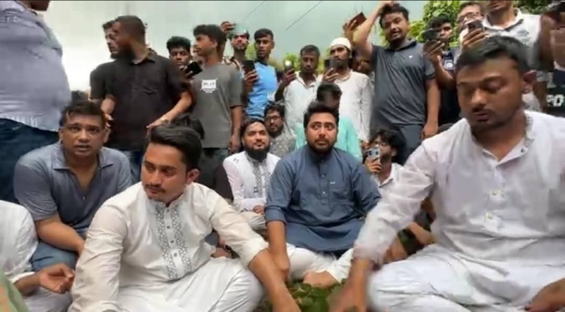 ncp-leaders-staged-a-sit-in-in-protest-against-an-alleged-attack-on-them-on-wednesday-b1b46786009aa6edc52ce3c5a3cb565f1785347496.jpg