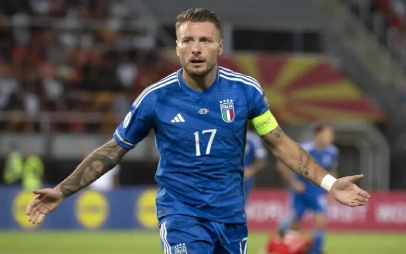 euro2020winnerciroimmobileretiresat36-ezgif-f167a84bf133b9d07287000db47d4e6e1786791975.jpg