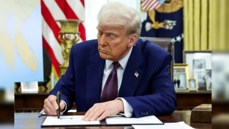 trump-6ad5d29de368db3dcf6f9d8e133a223a1789786277.jpg