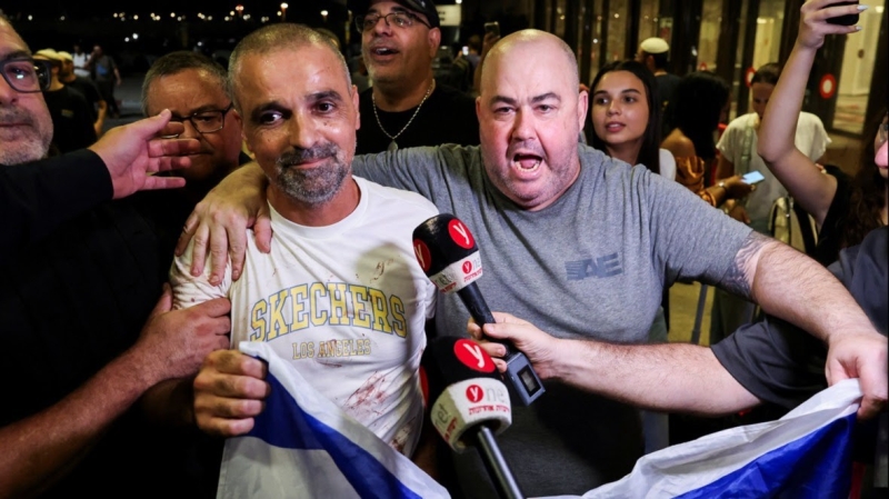 yaniv-hayun-left-said-he-pulled-the-controls-of-the-plane-and-knew-what-to-do-from-watching-documentary-series-air-crash-investigation-a43434e137ce4046ad46b5c90fba4bc51790834320.jpg