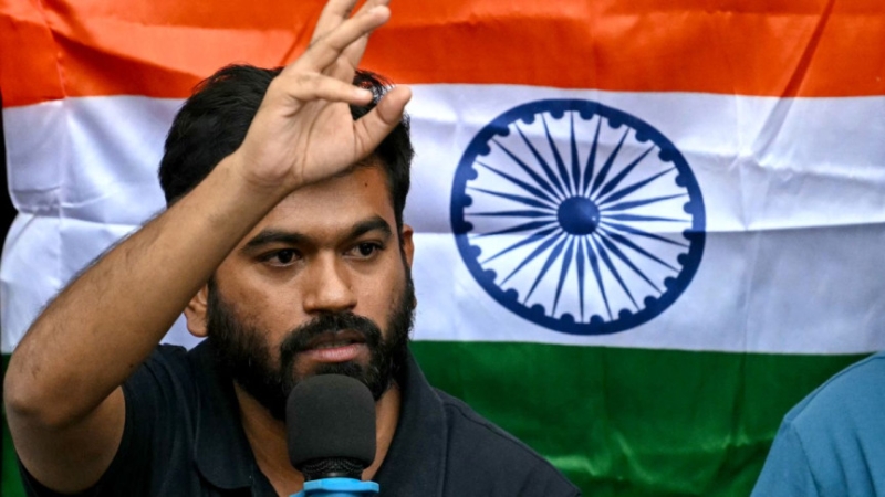 abhiji_diipke_thaamb-9d43454e4e1cde38e84173a3b7bbcbf71792154453.jpg