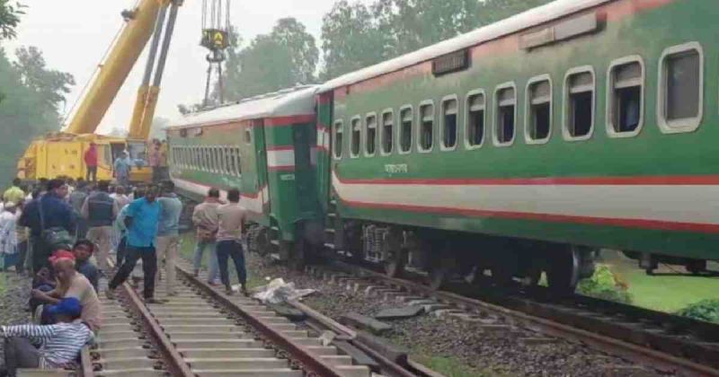 train-derailed-in-gazipur-snapping-dhaka-rajshahi-link-e915a92e6797949b11bd66c3822050881653719376.jpg