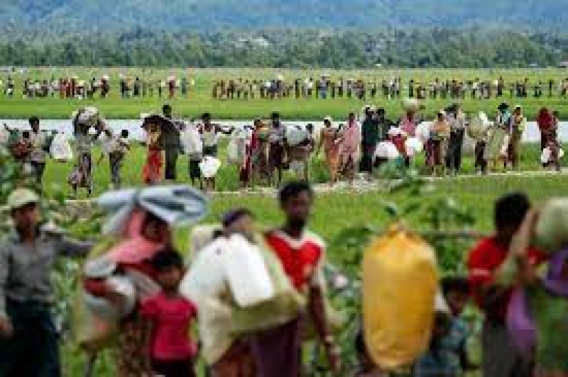 rohingya-on-weary-trek-from-their-homes-in-myanmar-to-bangladesh-on-25-august-2017-c4fce9ab9c87c9f8ef71af5dbba70ae51700761515.jpg