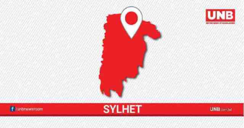 sylhet-road-crash-3847859771e57ed1e00466ee55f62f801713170032.jpg