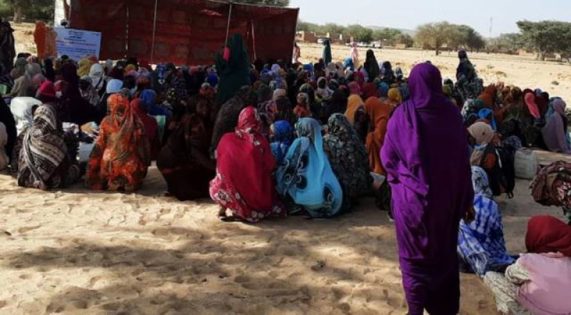 people-wait-for-the-distribution-of-emergency-food-and-nutrition-assistance-in-west-darfur-8fb0f11321b875a8baabefc62da0b8681713283779.jpg