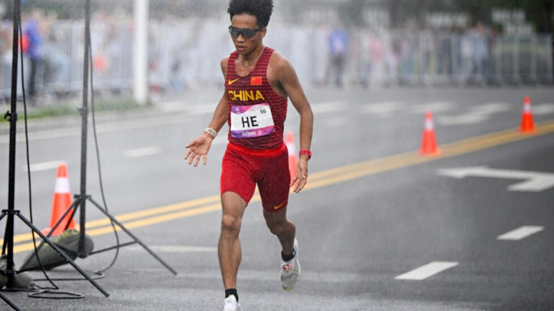 beijing-half-marathon-runners-stripped-of-medals-after-controversial-finish-a11553fc517d3574096dcafd75ec266d1713535145.jpg