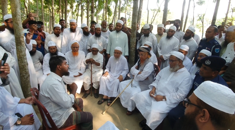 hefazat-secretary-general-mawlana-sajedur-rahaman-with-members-of-the-organisation-in-madhukhali-upazila-of-faridpur-on-thursday-cedfb6aa9e56aba78212c2f1fdf543fa1714062269.png