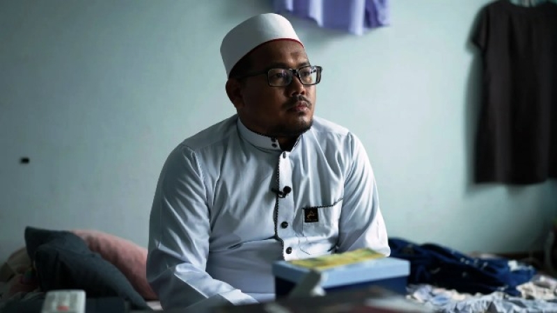 soe-nay-oo-was-an-imam-in-myanmar-but-had-been-working-for-a-human-rights-group-in-thailand-after-fleeing-the-2021-coup-1a911f118e2dfe90df029f2a0c40d5791743601664.jpg