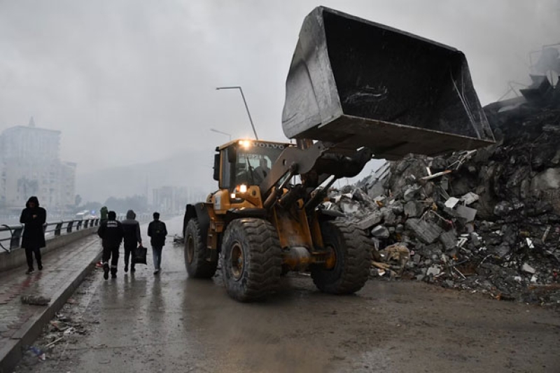 plow-moving_-8674a55848658a20003896b2597e542f1750080913.jpg
