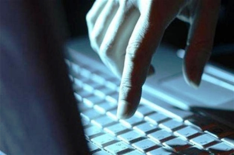 internet-user-2149c44b281d20451e5fb797d84b46c31751392067.jpg
